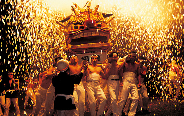 “เทจิคะระ โนะ ฮิ” เทศกาลไฟอันทรงพลังที่สืบทอดกันมายาวนานกว่า 300 ปี