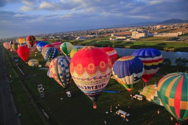 9-place-have-fun-the-whole-family-17-saga-balloon-festival