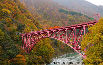 ไปลองนั่งรถไฟ Torokko สายหุบเขาคุโรเบะกันเถอะ