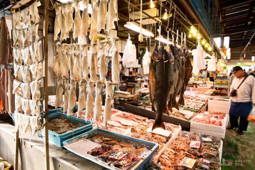 fish-market-01