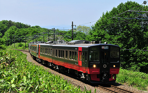นั่งรถไฟฟรุทเทียฟุคุชิมะ (FruiTea Fukushima) เที่ยวเมืองไอซุวะกะมัทสึ (Aizu-Wakamatsu)