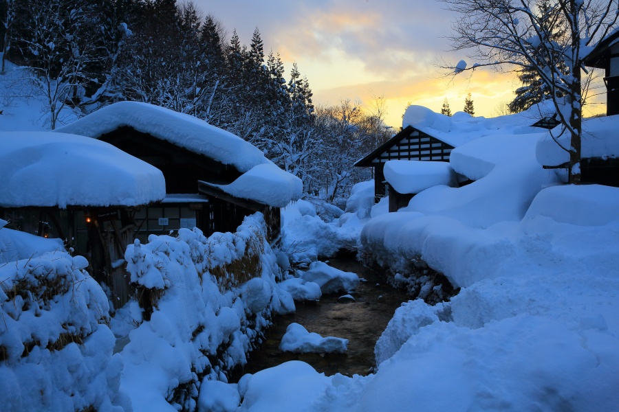 แนะนำ 5 อนเซ็นกลางแจ้งท่ามกลางวิวหิมะสุดอลังการ | เที่ยวญี่ปุ่น Jnto